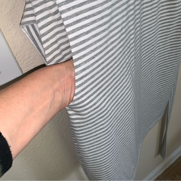 Women’s Merokeety Striped T Shirt Dress With Pockets - Picture 7 of 9